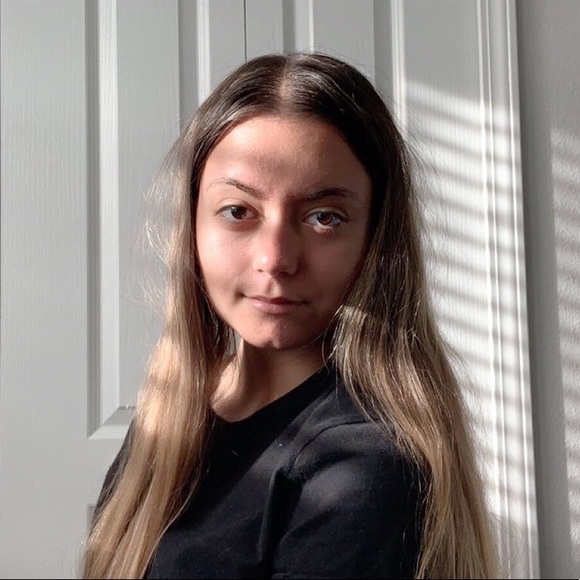 Meet your Posher, Gina - Picture 1 of 1